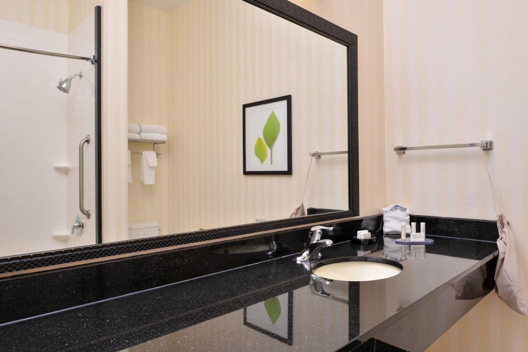 Fairfield Inn And Suites By Marriott Birmingham Pelham/I-65 Ngoại thất bức ảnh